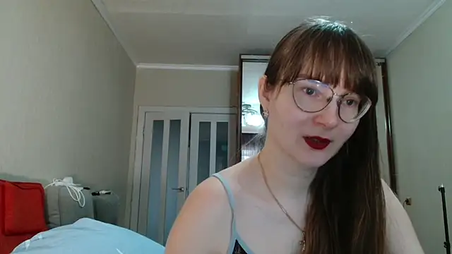 KiraGoldens online show from March 2026 06:20:01 AM