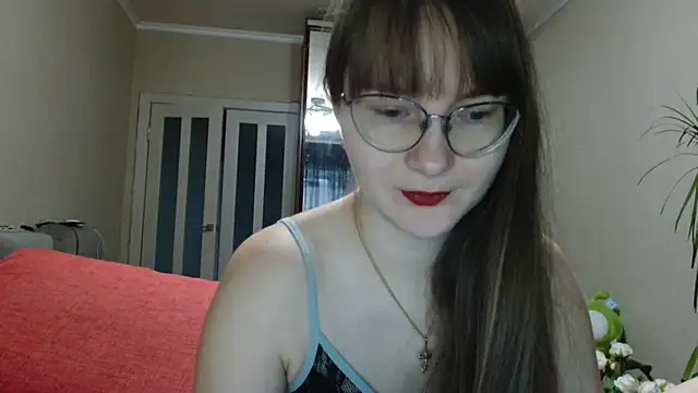 KiraGoldens online show from December 2025 06:29:01 AM