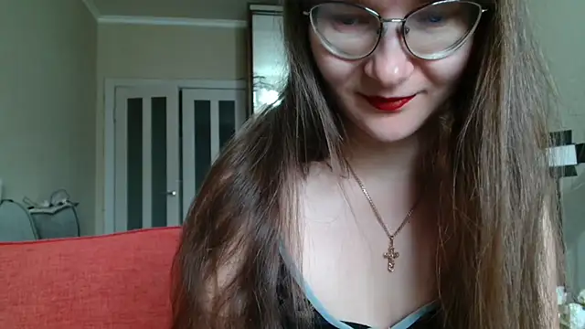 KiraGoldens online show from May 2026 06:19:01 AM