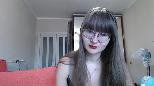 KiraGoldens online show from October 2025 04:57:02 AM
