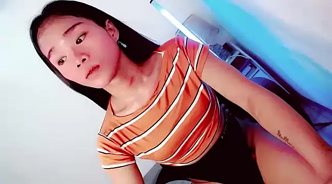 Snapshot of amomentoflust69 chatting on December 2024 08:43:01 AM amomentoflust69 online show from December 2024 08:43:01 AM