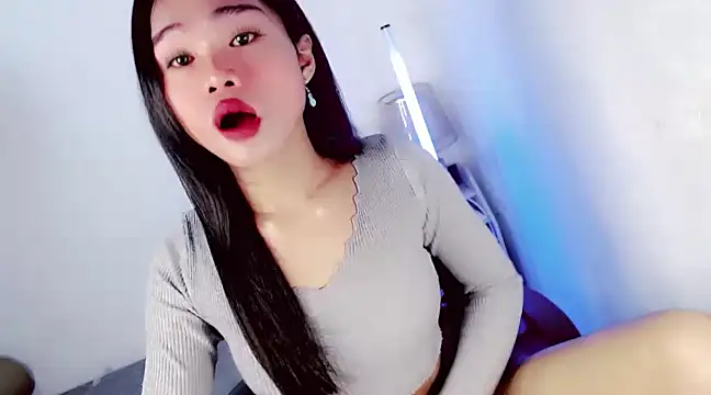 Snapshot of amomentoflust69 chatting on December 2024 04:15:01 AM amomentoflust69 online show from December 2024 04:15:01 AM