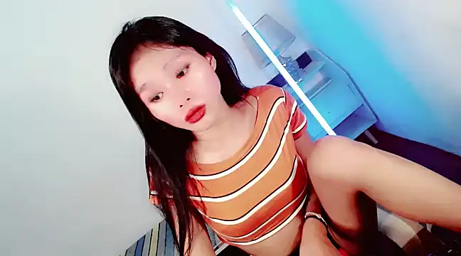 Snapshot of amomentoflust69 chatting on March 2025 06:53:01 AM amomentoflust69 online show from March 2025 06:53:01 AM