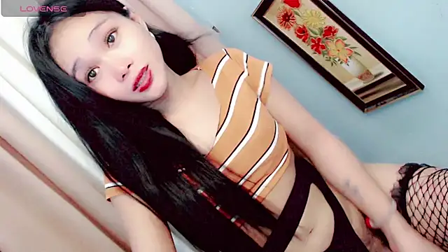 Snapshot of amomentoflust69 chatting on June 2026 10:49:02 AM amomentoflust69 online show from June 2026 10:49:02 AM