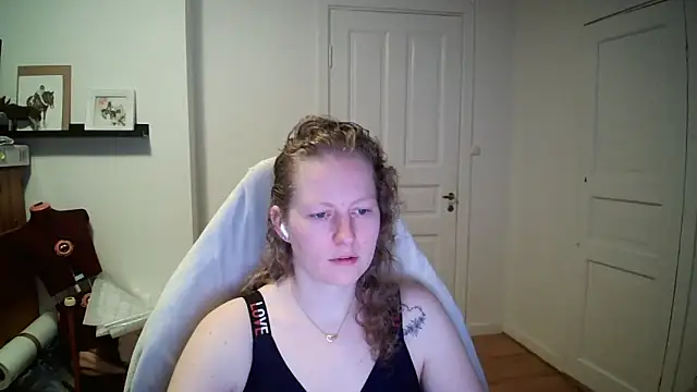 Girlnina-1995 online show from March 2026 07:59:02 AM