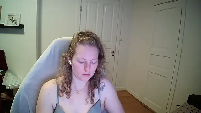 Girlnina-1995 online show from March 2026 09:24:02 AM