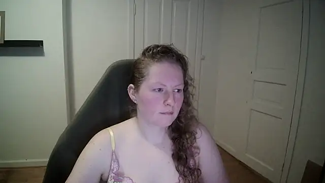 Snapshot of Girlnina-1995 chatting on March 2025 10:44:02 AM Girlnina-1995 online show from March 2025 10:44:02 AM