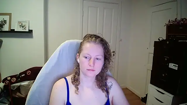 Snapshot of Girlnina-1995 chatting on February 2026 10:04:01 AM Girlnina-1995 online show from February 2026 10:04:01 AM