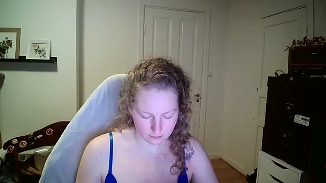 Snapshot of Girlnina-1995 chatting on February 2026 09:58:02 PM Girlnina-1995 online show from February 2026 09:58:02 PM