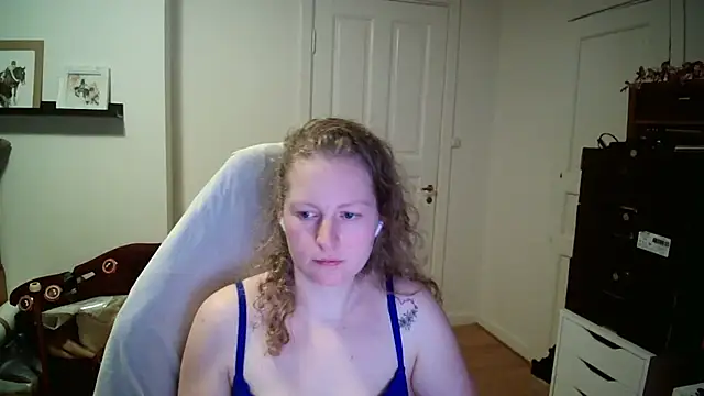 Snapshot of Girlnina-1995 chatting on February 2026 10:09:02 PM Girlnina-1995 online show from February 2026 10:09:02 PM