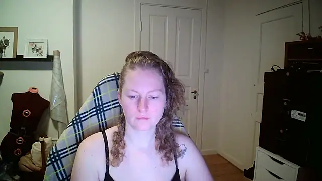 Snapshot of Girlnina-1995 chatting on January 2026 06:20:02 AM Girlnina-1995 online show from January 2026 06:20:02 AM