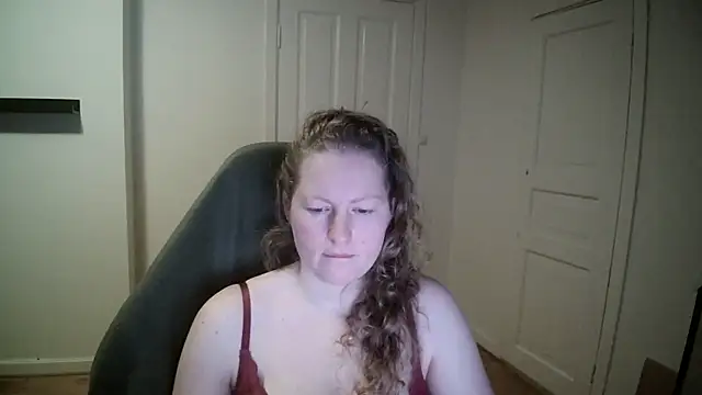 Snapshot of Girlnina-1995 chatting on February 2025 09:10:02 PM Girlnina-1995 online show from February 2025 09:10:02 PM