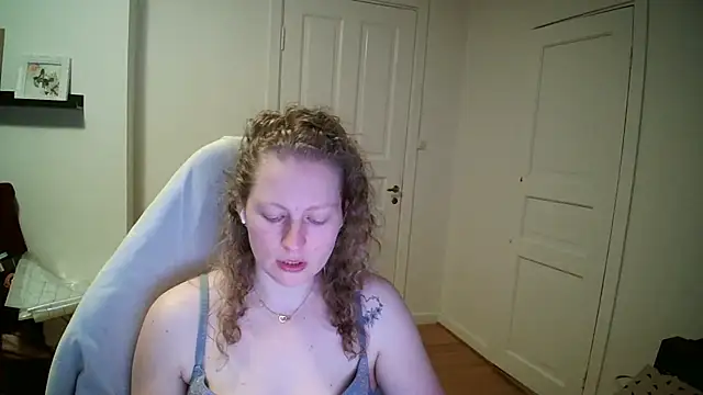 Girlnina-1995 online show from March 2026 09:53:02 PM