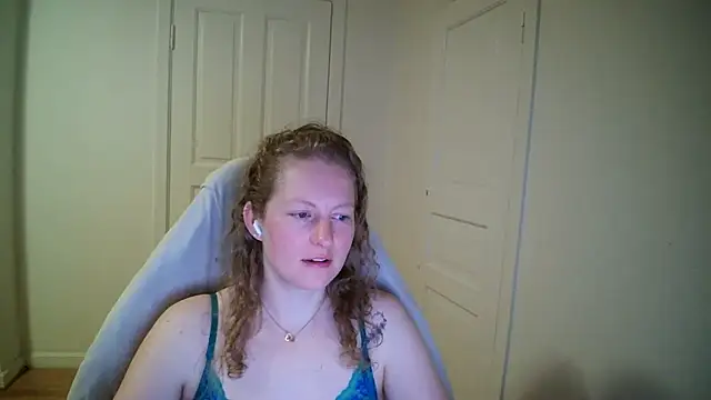 Girlnina-1995 online show from March 2026 09:14:01 PM