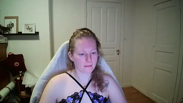 Snapshot of Girlnina-1995 chatting on March 2026 07:26:02 AM Girlnina-1995 online show from March 2026 07:26:02 AM