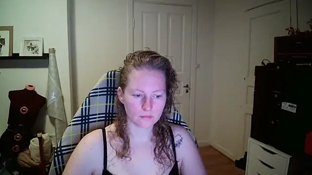 Snapshot of Girlnina-1995 chatting on January 2026 06:39:02 AM Girlnina-1995 online show from January 2026 06:39:02 AM