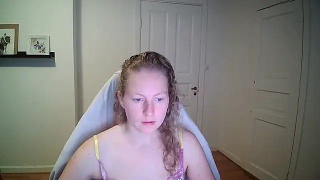 Snapshot of Girlnina-1995 chatting on September 2025 07:59:01 AM Girlnina-1995 online show from September 2025 07:59:01 AM