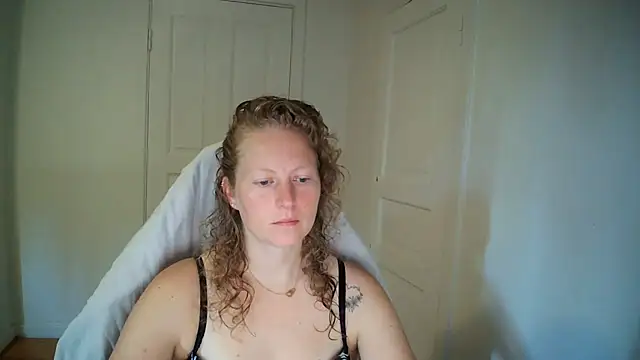 Snapshot of Girlnina-1995 chatting on July 2026 06:15:02 AM Girlnina-1995 online show from July 2026 06:15:02 AM