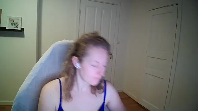 Girlnina-1995 online show from December 2025 10:36:01 AM