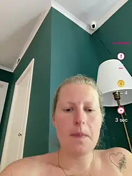 Snapshot of Girlnina-1995 chatting on June 2026 02:14:01 PM Girlnina-1995 online show from June 2026 02:14:01 PM