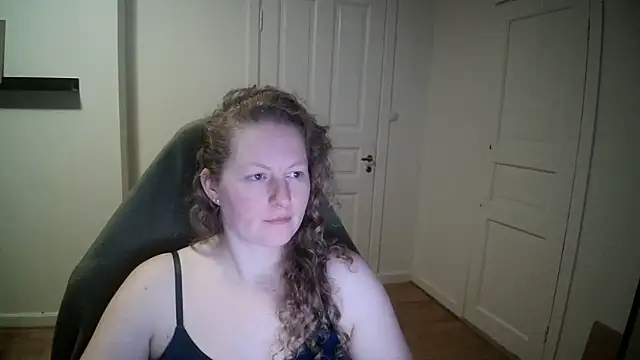Snapshot of Girlnina-1995 chatting on February 2025 08:06:02 PM Girlnina-1995 online show from February 2025 08:06:02 PM