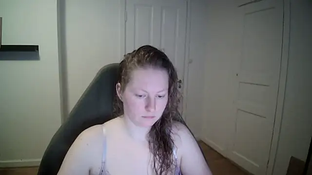 Snapshot of Girlnina-1995 chatting on February 2025 09:40:01 AM Girlnina-1995 online show from February 2025 09:40:01 AM