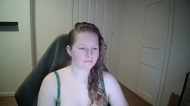 Snapshot of Girlnina-1995 chatting on February 2025 09:25:02 AM Girlnina-1995 online show from February 2025 09:25:02 AM