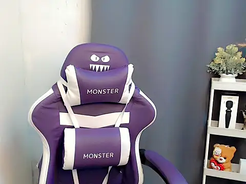 afilipinainLA online show from September 2025 08:43:02 AM