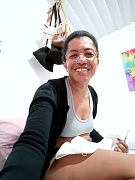 Bigassmommy x online show from April 2026 06:10:01 PM