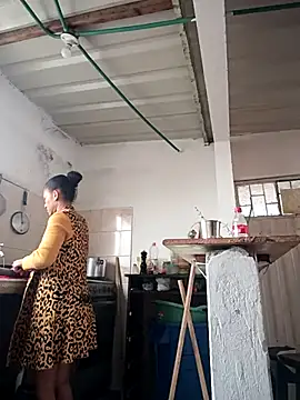 Bigassmommy x online show from April 2026 01:35:01 PM