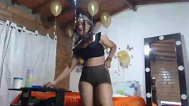 Bigassmommy x online show from March 2025 05:08:01 AM