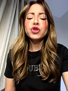 abby1nicolette online show from November 2025 05:00:01 AM