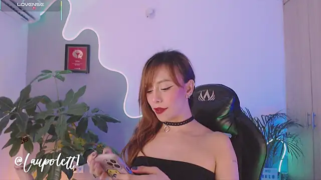 LauPolett online show from September 2025 02:51:01 AM