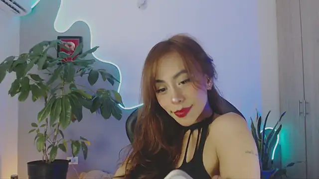 Snapshot of LauPolett chatting on March 2026 12:51:02 AM LauPolett online show from March 2026 12:51:02 AM