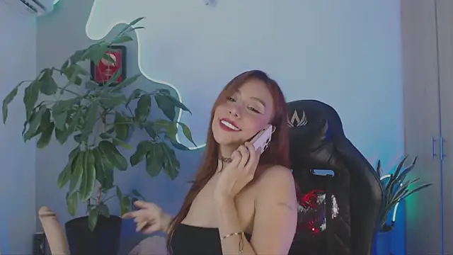 LauPolett online show from April 2026 12:14:02 AM