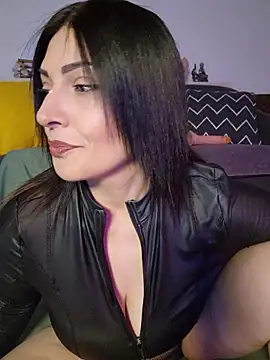 AryaSummersReal online show from May 2026 08:19:01 AM