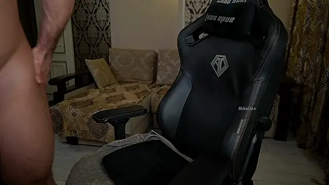 mike0xx online show from March 2026 07:23:01 AM