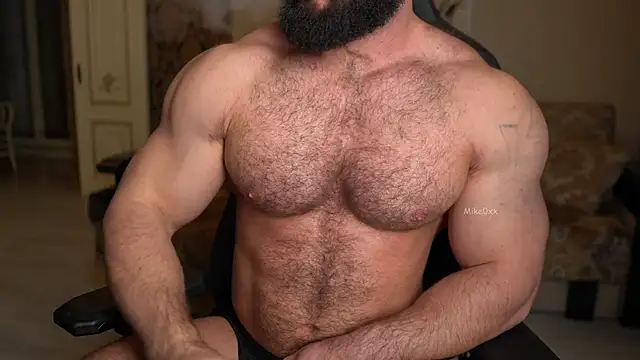 Snapshot of mike0xx chatting on October 2025 02:45:01 AM mike0xx online show from October 2025 02:45:01 AM