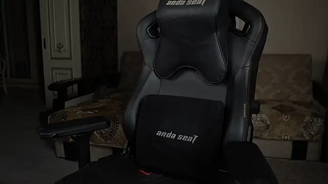 mike0xx online show from December 2024 03:20:01 AM