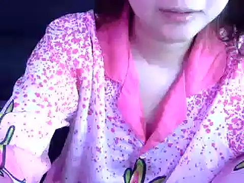 Bee 2k online show from October 2025 04:37:02 AM