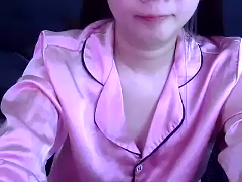 Snapshot of Bee_2k chatting on July 2026 04:13:01 AM Bee 2k online show from July 2026 04:13:01 AM