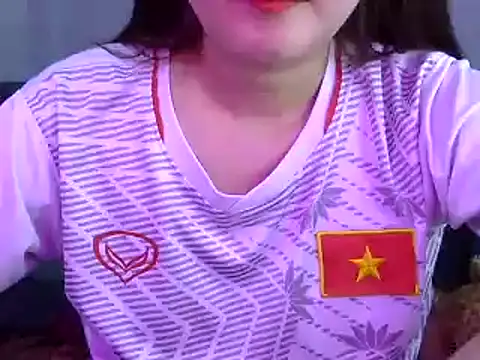 Bee 2k online show from February 2025 05:18:02 AM