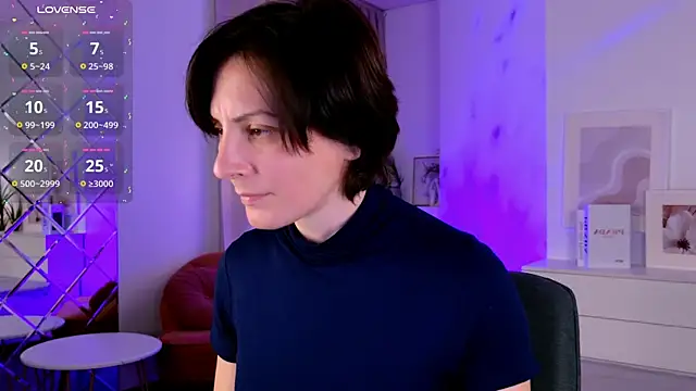 LorenDaze online show from June 2026 02:05:02 PM