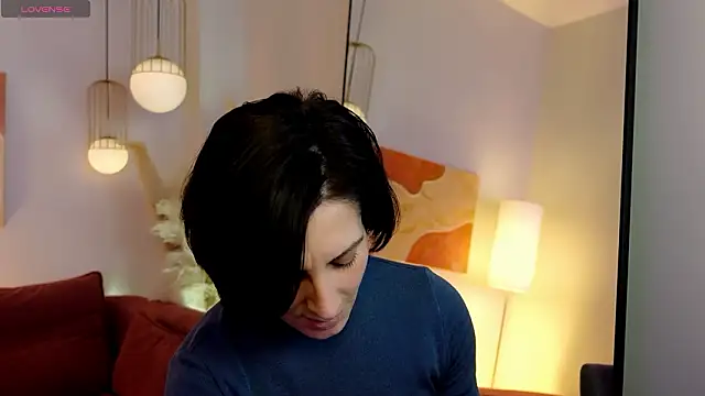 LorenDaze online show from February 2026 01:43:02 PM