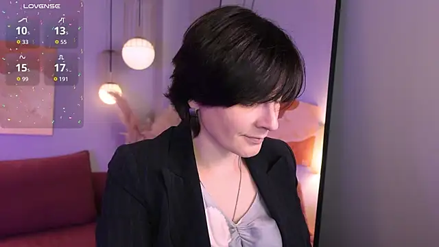 LorenDaze online show from June 2026 02:12:01 PM
