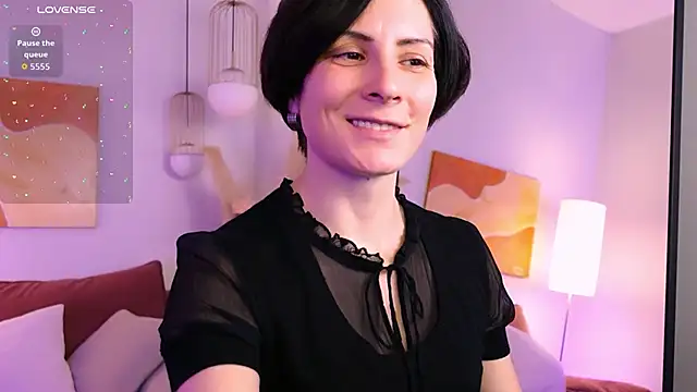 LorenDaze online show from February 2026 02:02:01 PM