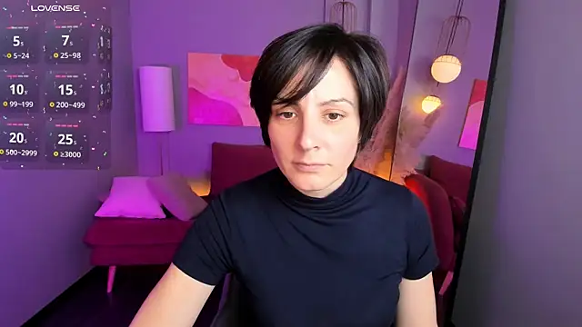 LorenDaze online show from June 2026 02:06:02 PM