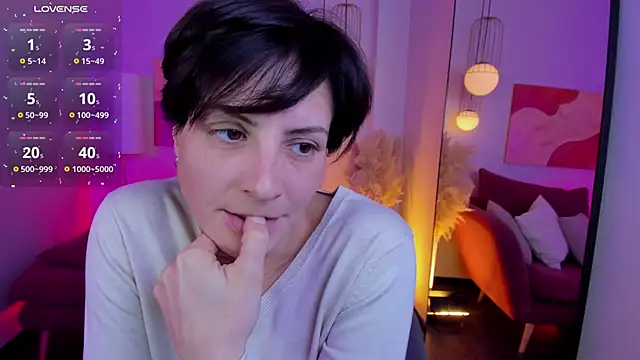 LorenDaze online show from October 2025 02:35:02 PM