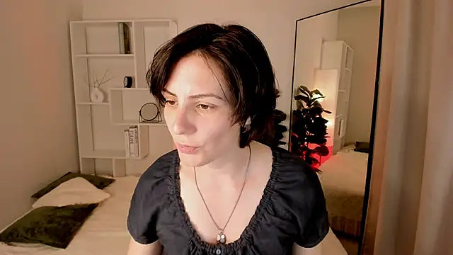LorenDaze online show from June 2026 02:06:01 PM