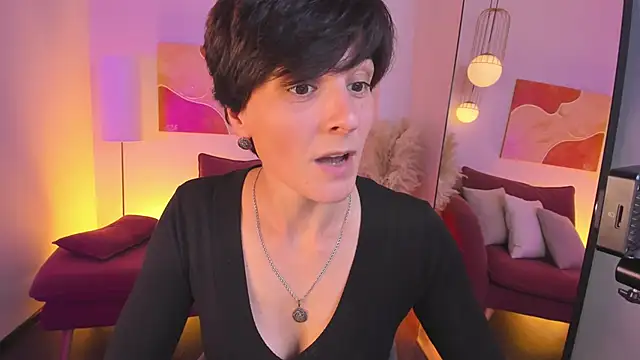 LorenDaze online show from October 2025 02:07:02 PM